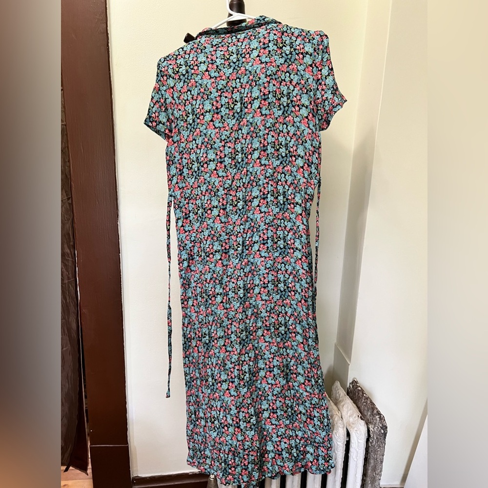 Flower dress with buttons completely 100 percent rayon color coral